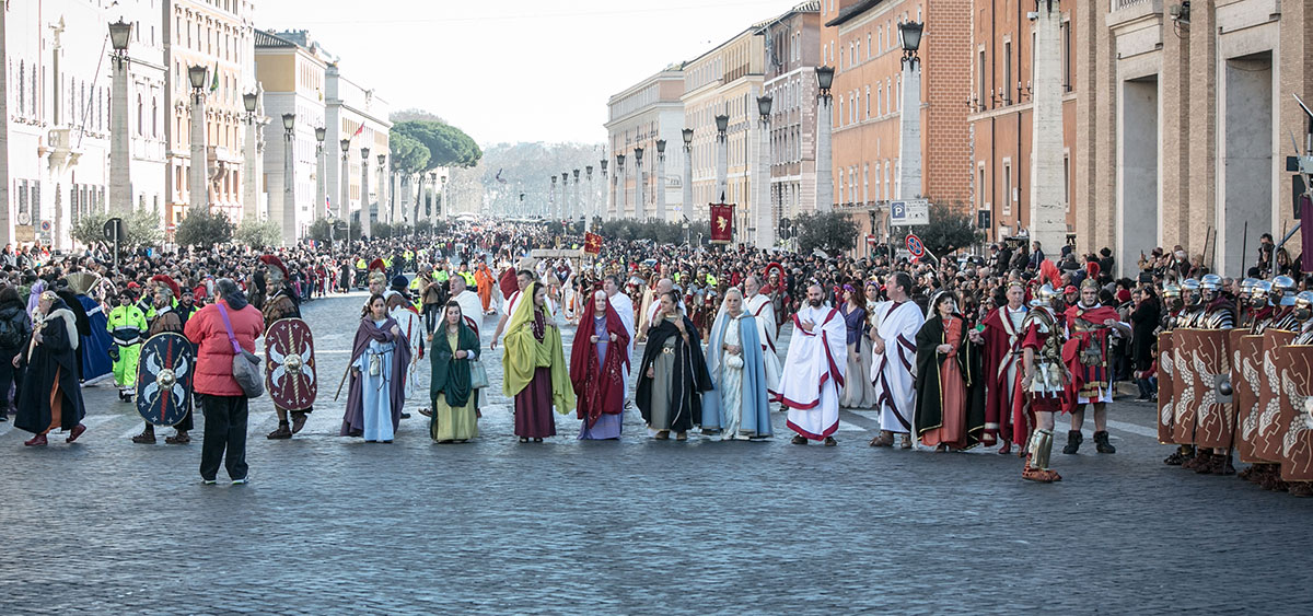 Viva la Befana, il corteo storico-religioso con i Re Magi