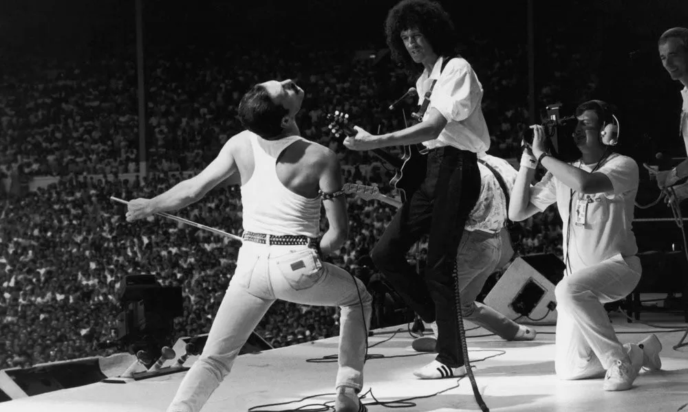 La leggenda dei Queen al Live Aid del 1985: un momento epocale della musica